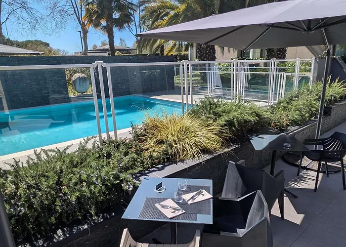 Mercure Pau Palais Des Sports